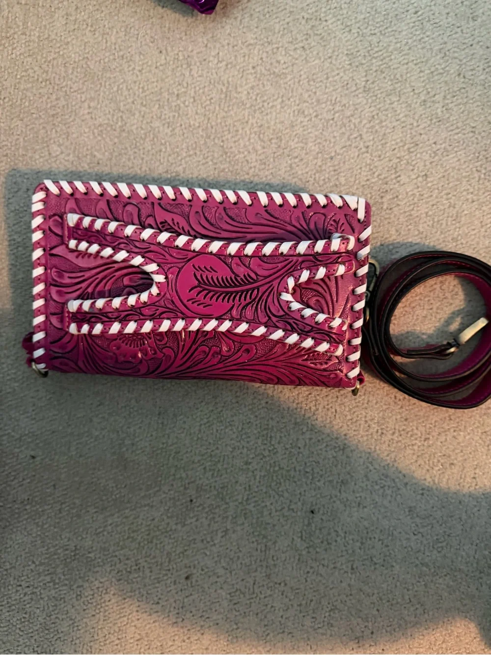 Women's Floral Tooled Crossbody Wallet - Pink